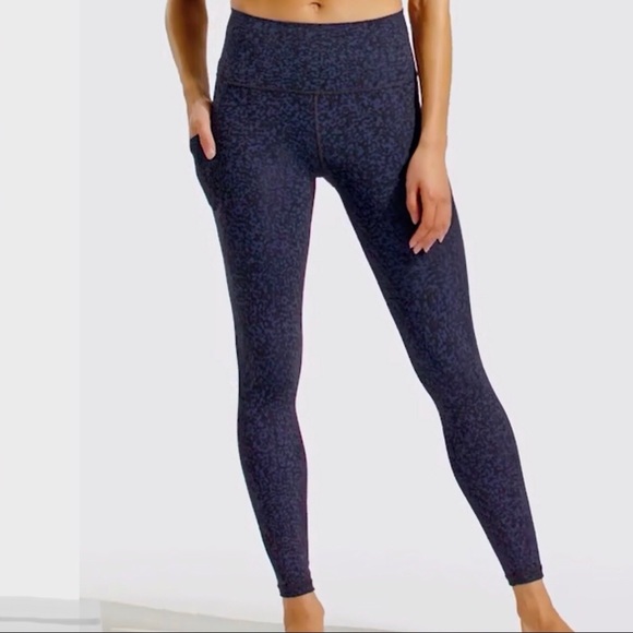 Salutation Athleta